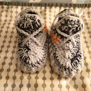 Baby Knitted Yeezys by Itsy Size 9 monthd